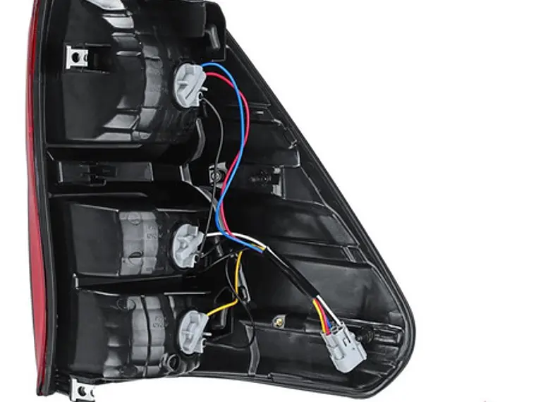 Foco Trasero Izquierdo Toyota Hilux Revo 2016 - 2020 3