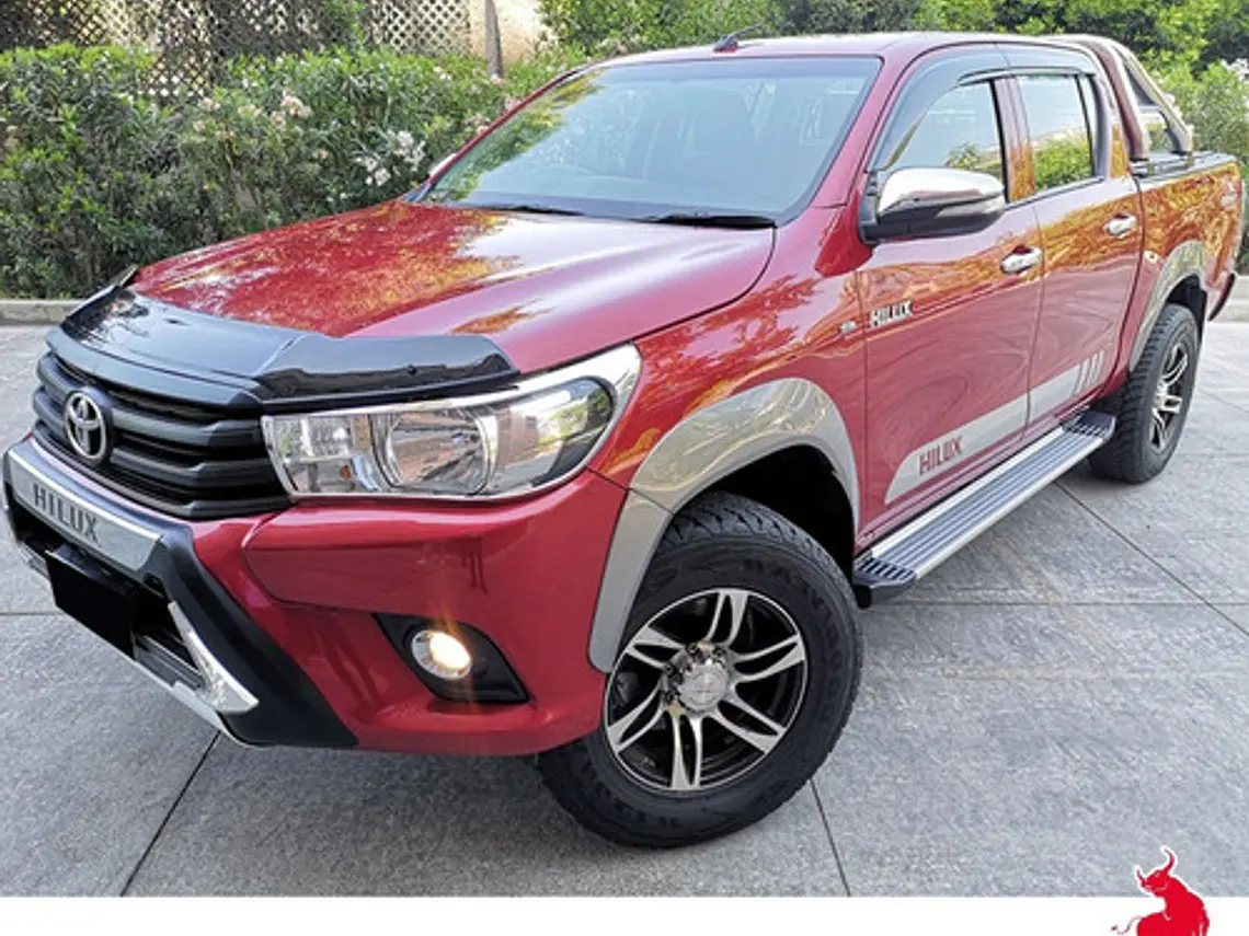 Fangueras Extension Tapabarro Grises Toyota Hilux Revo 2016+ 5