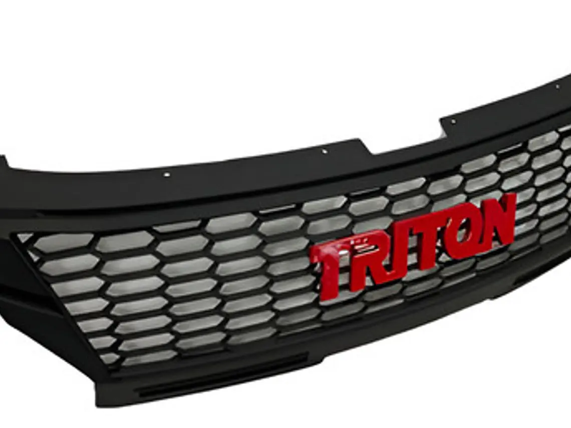 Mascara Rejilla Con Logo Triton Mitsubishi New L200 19 - 22 1