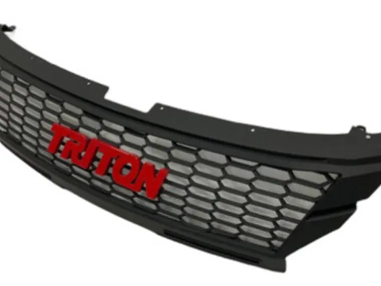 Mascara Rejilla Con Logo Triton Mitsubishi New L200 19 - 22 2