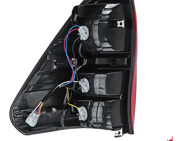Foco Trasero Derecho Toyota Hilux Revo 2016 - 2020 3