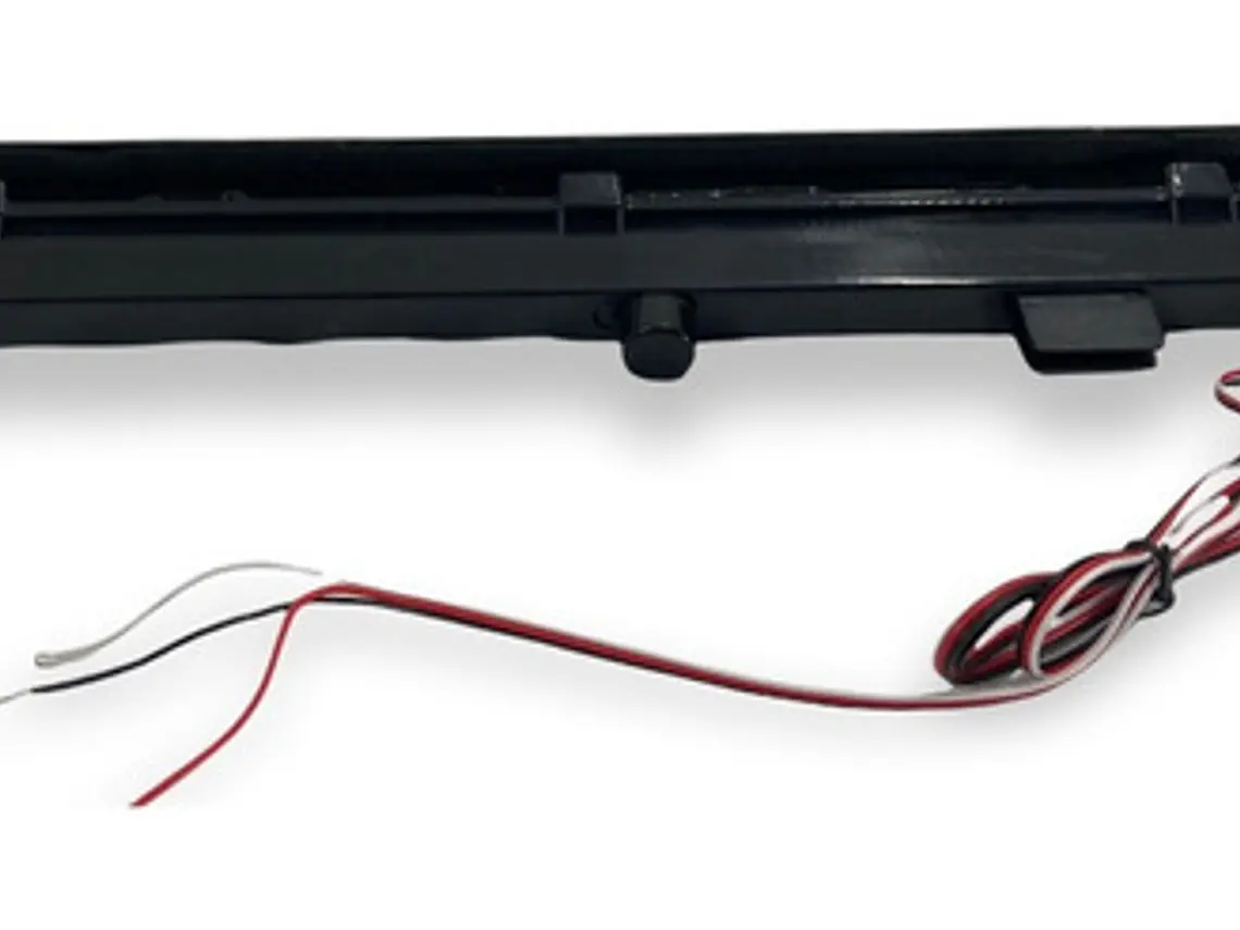 Luz De Freno Para Portalon  Toyota Hilux Revo 2016 - 2022  1