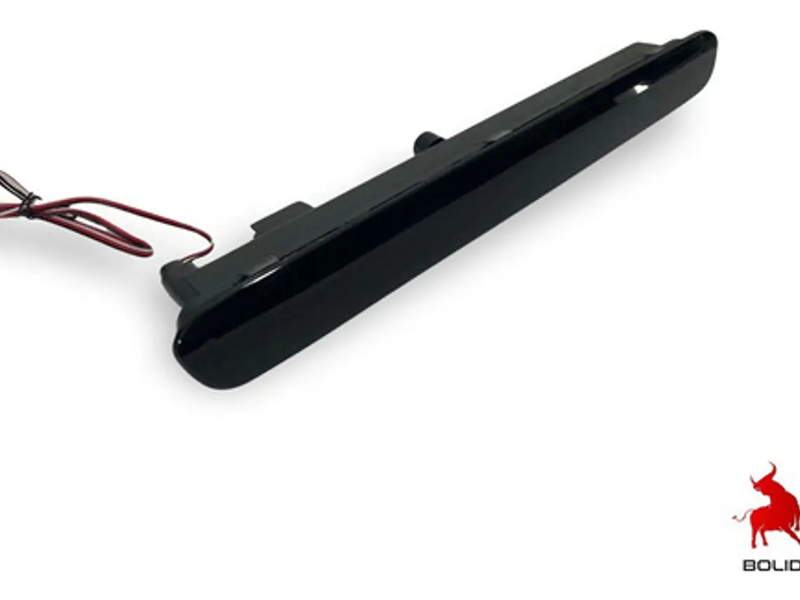 Luz De Freno Para Portalon  Toyota Hilux Revo 2016 - 2022  3