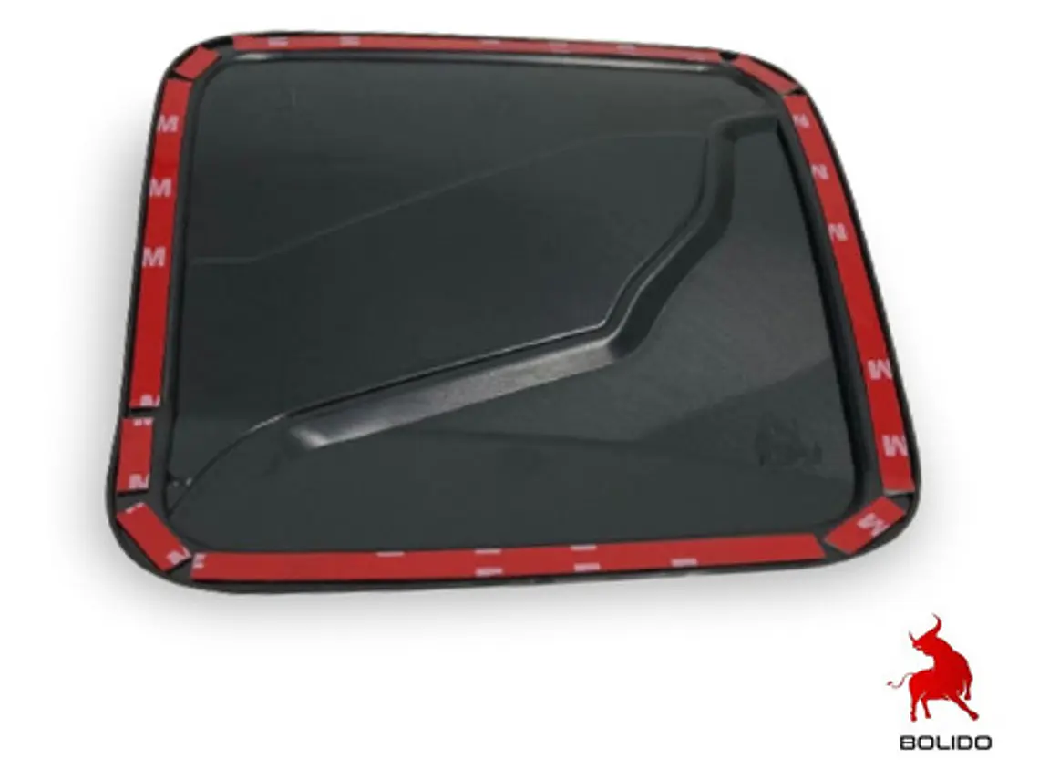 Bisel Negro Tapa Petróleo  Mitsubishi L200 2019-2022 3