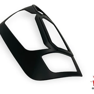 Biseles Negros Focos Traseros Nissan Np300 2016-2020