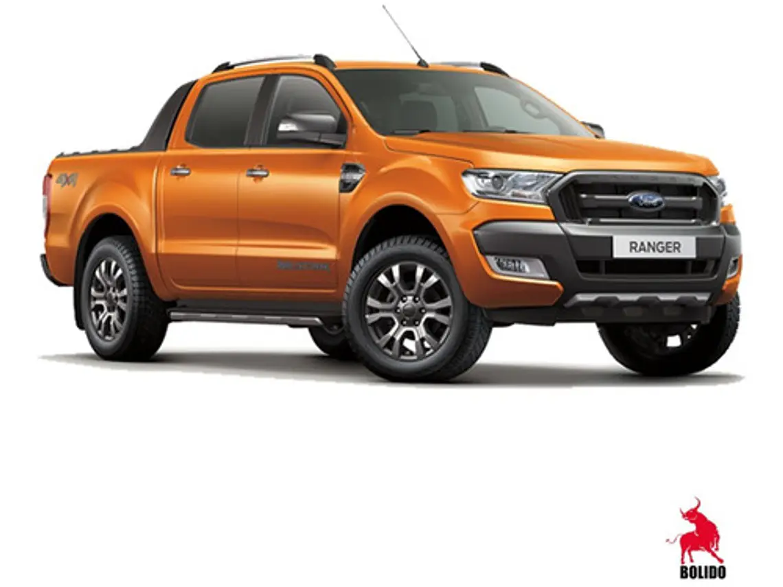 Aletas Bota Aguas Negras Con Logo Ford Ranger 2013 - 2022 3