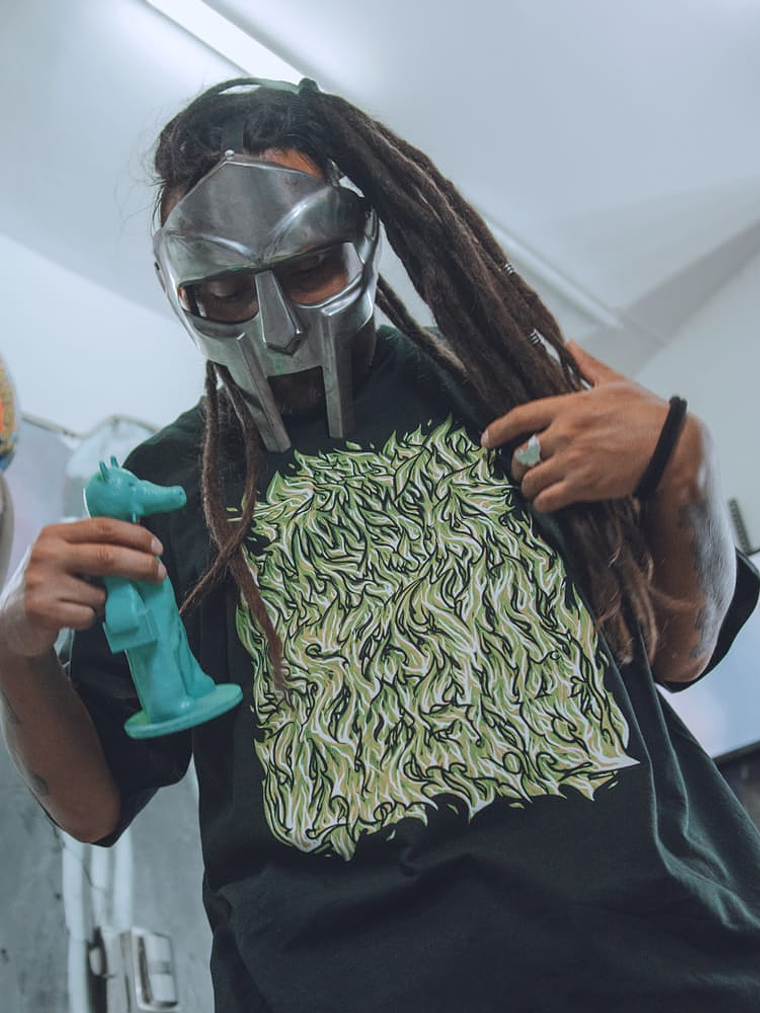 POLERA SATIVA SELVA NEGRA 1