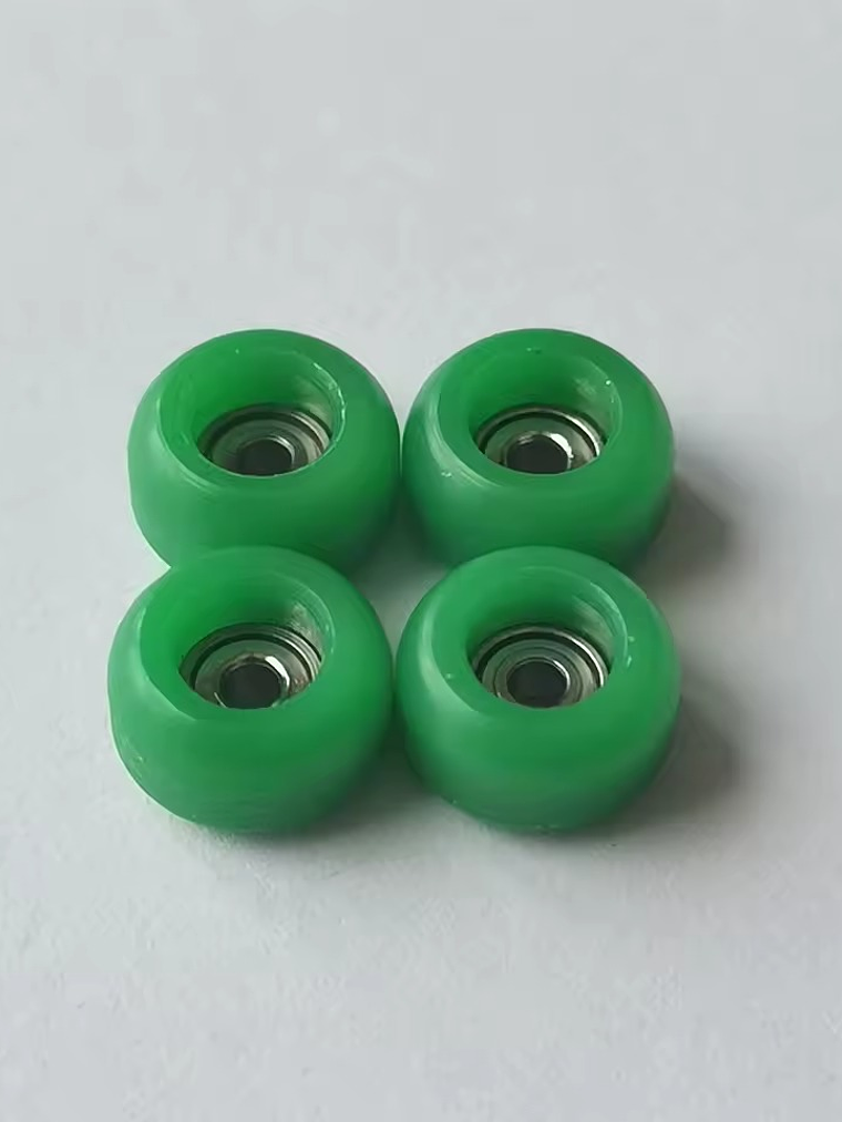 Rueda con rodamiento profesionales para fingerboard verde oscuro 1