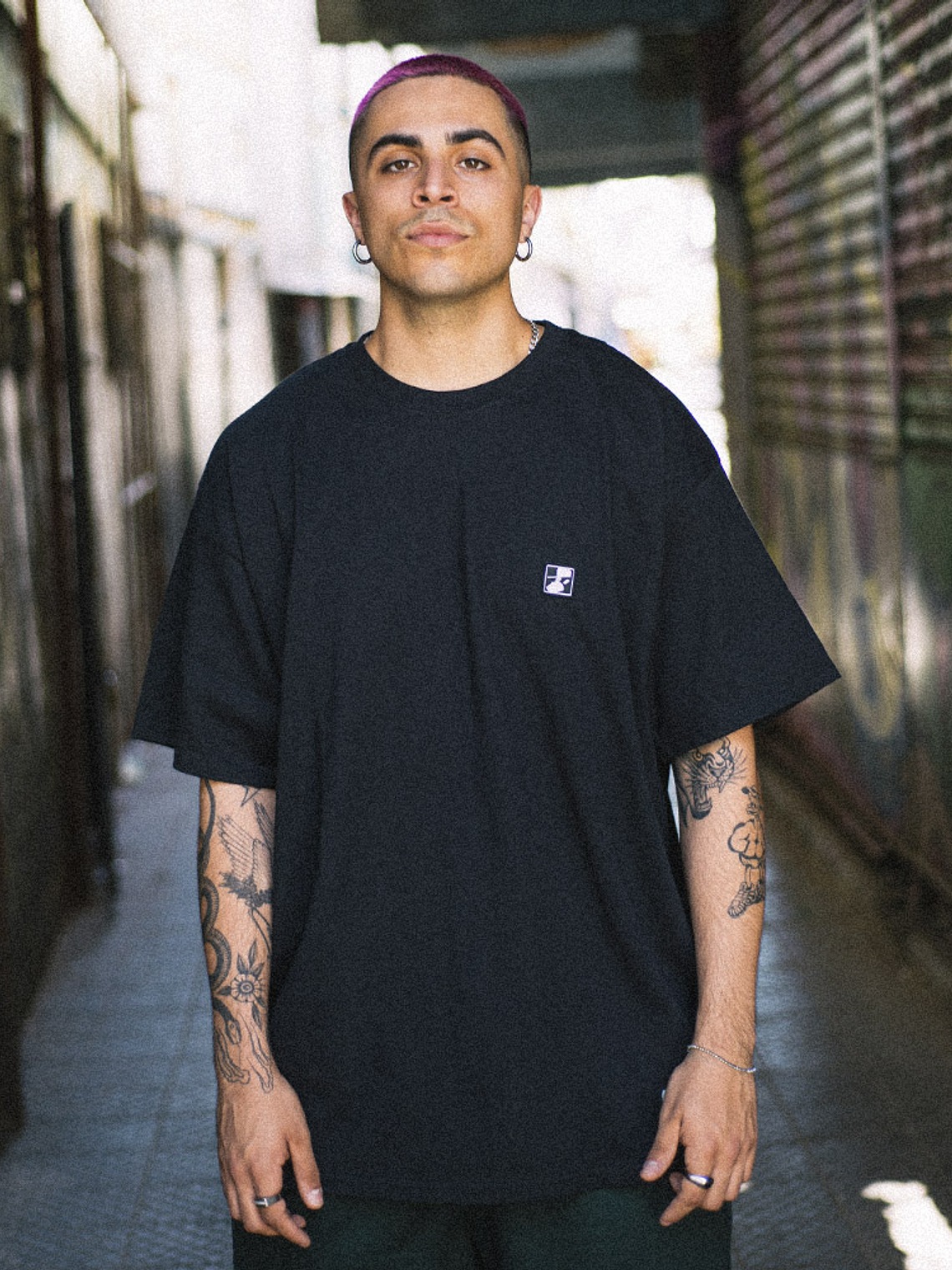 POLERA PARCHE LOGO SELVA NEGRA 1