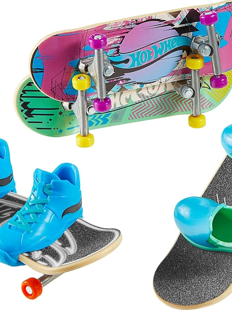 Hot Wheels Skate Tony Hawk - Zapatos de patinaje extraíbles y fingerboard, paquete múltiple, 4 tablas totalmente montadas, 2 pares de zapatos de skate, 1 juego exclusivo (los estilos pueden variar) 2