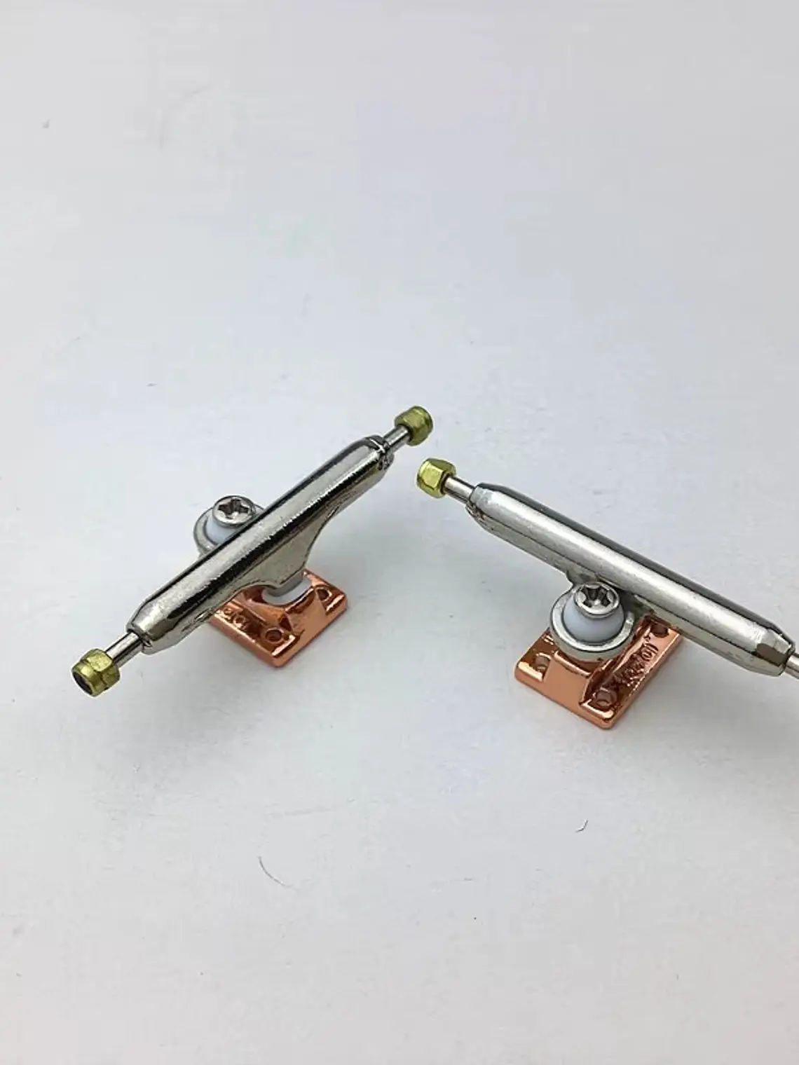 truck 34mm Fingerboard Profesional Kingpin invertido base Cobre 1