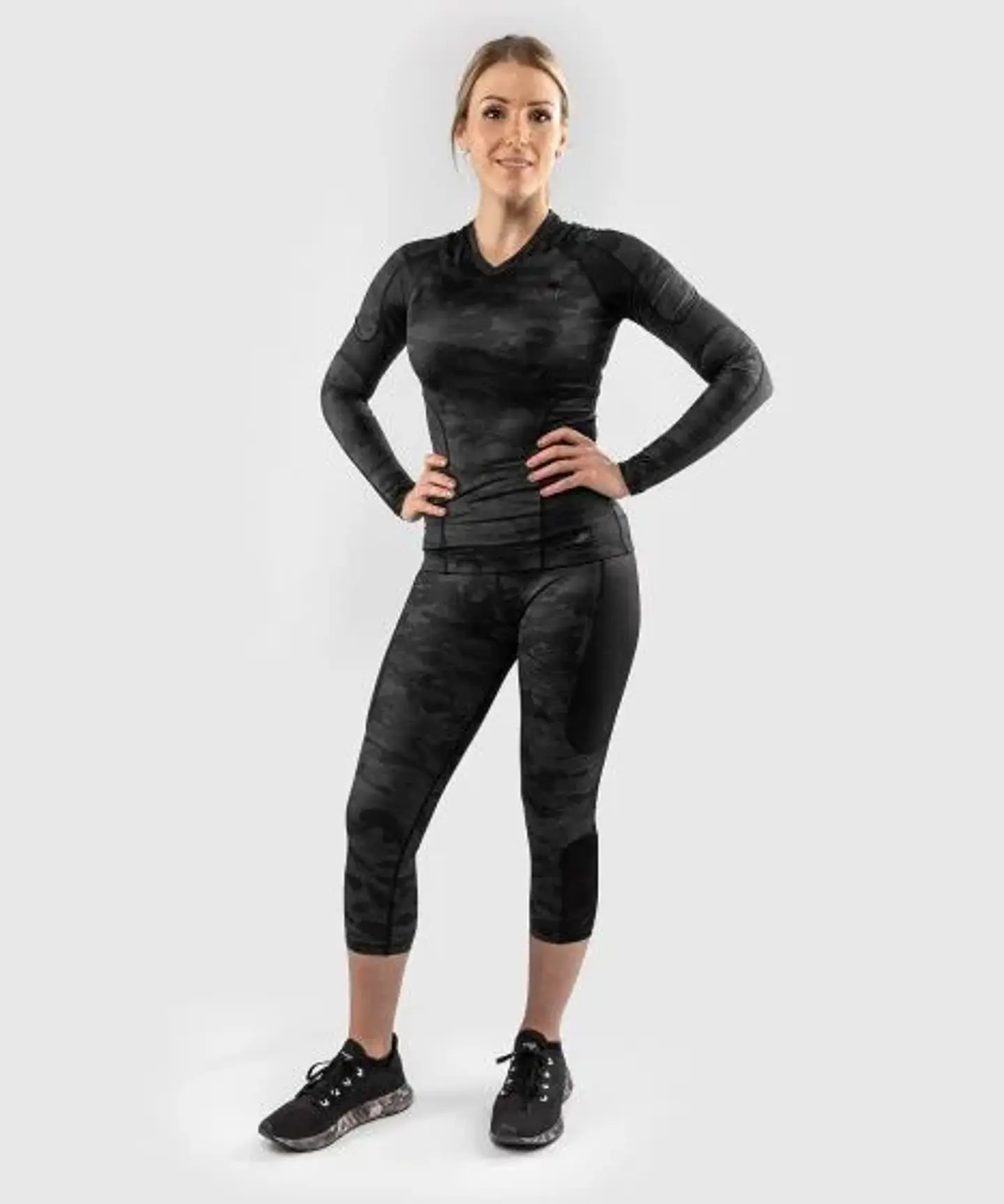 Venum Defender long sleeve Rashguard - for women - Black/Black 2