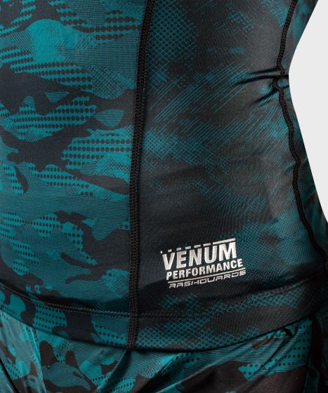 Venum Defender long sleeve Rashguard - for women - Black/Green