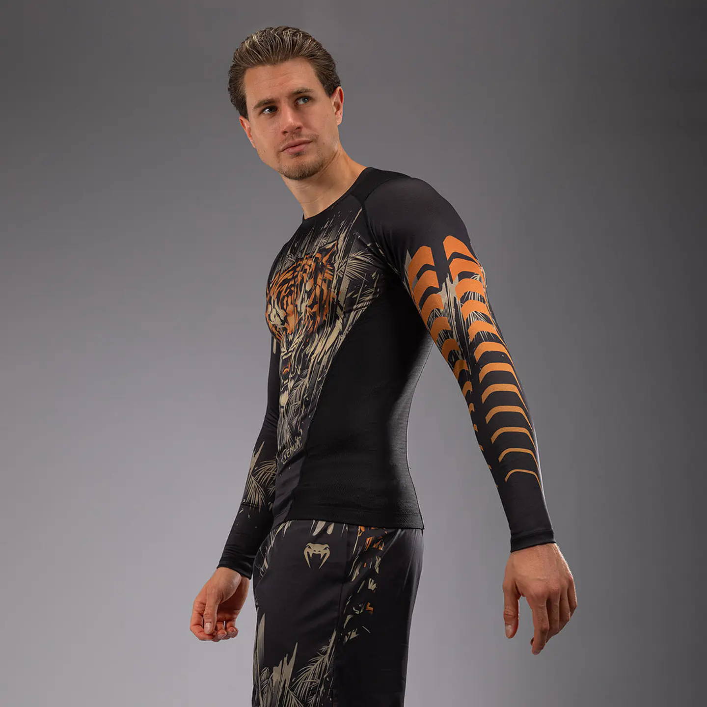 Venum Tiger Rashguard Long Sleeve 2
