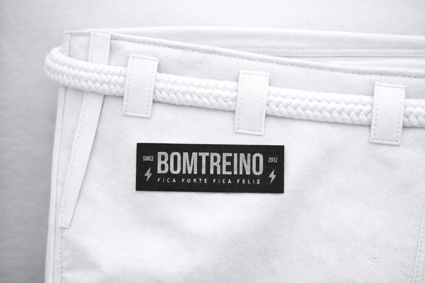 Kimono Bomtreino Classic White + BT Bag de Regalo 7