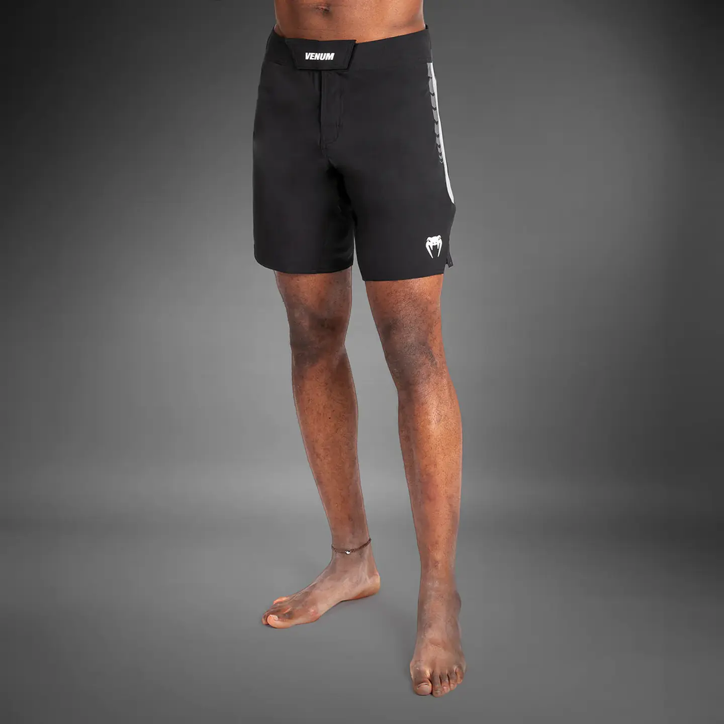 Short Venum Tempest  7