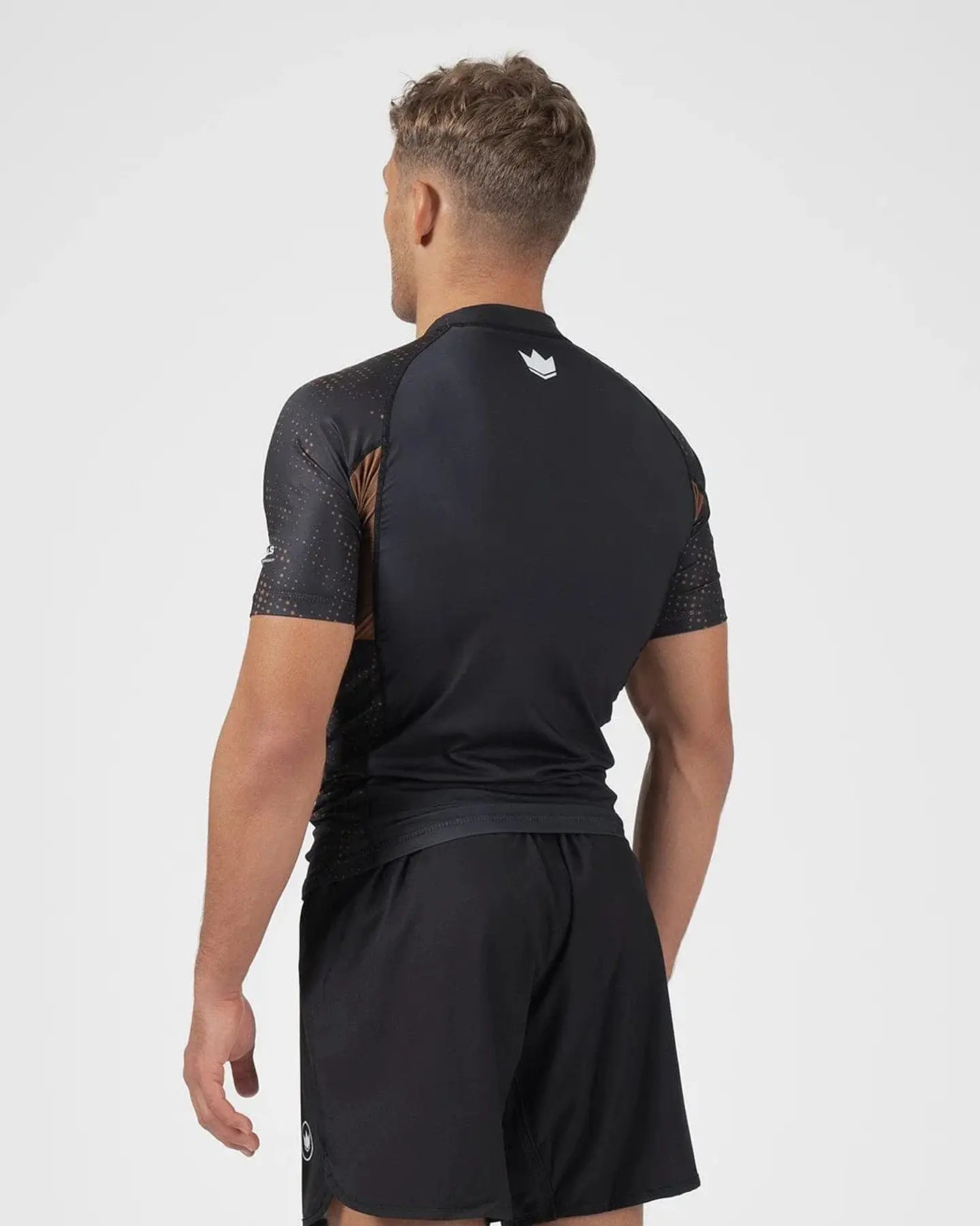 Pre-Venta Ranked Performance V3 S/S Rashguard 3