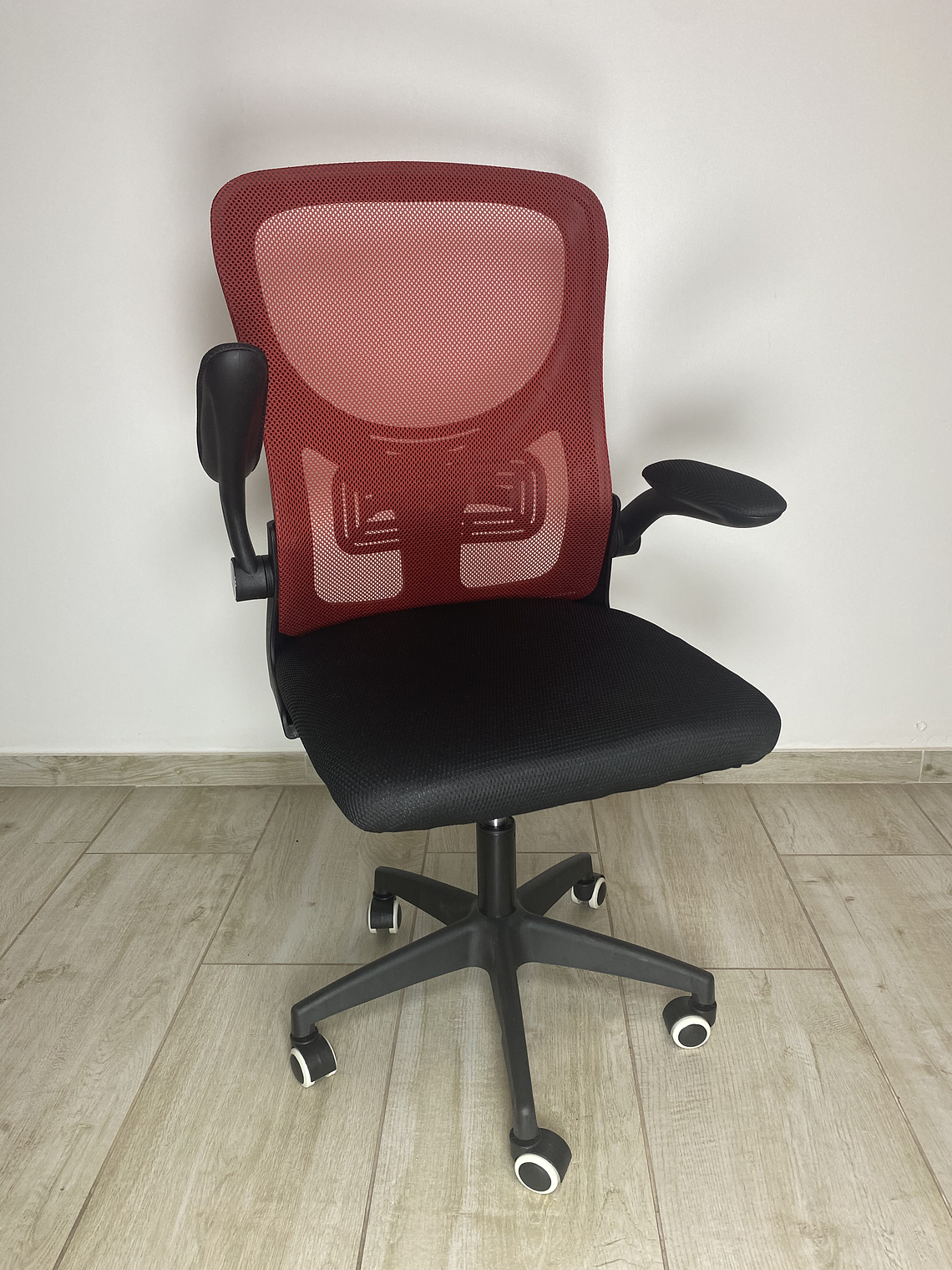 Silla Ejecutiva Oficina Luxor Premium 2302-2 Roja Respaldo Alto 2