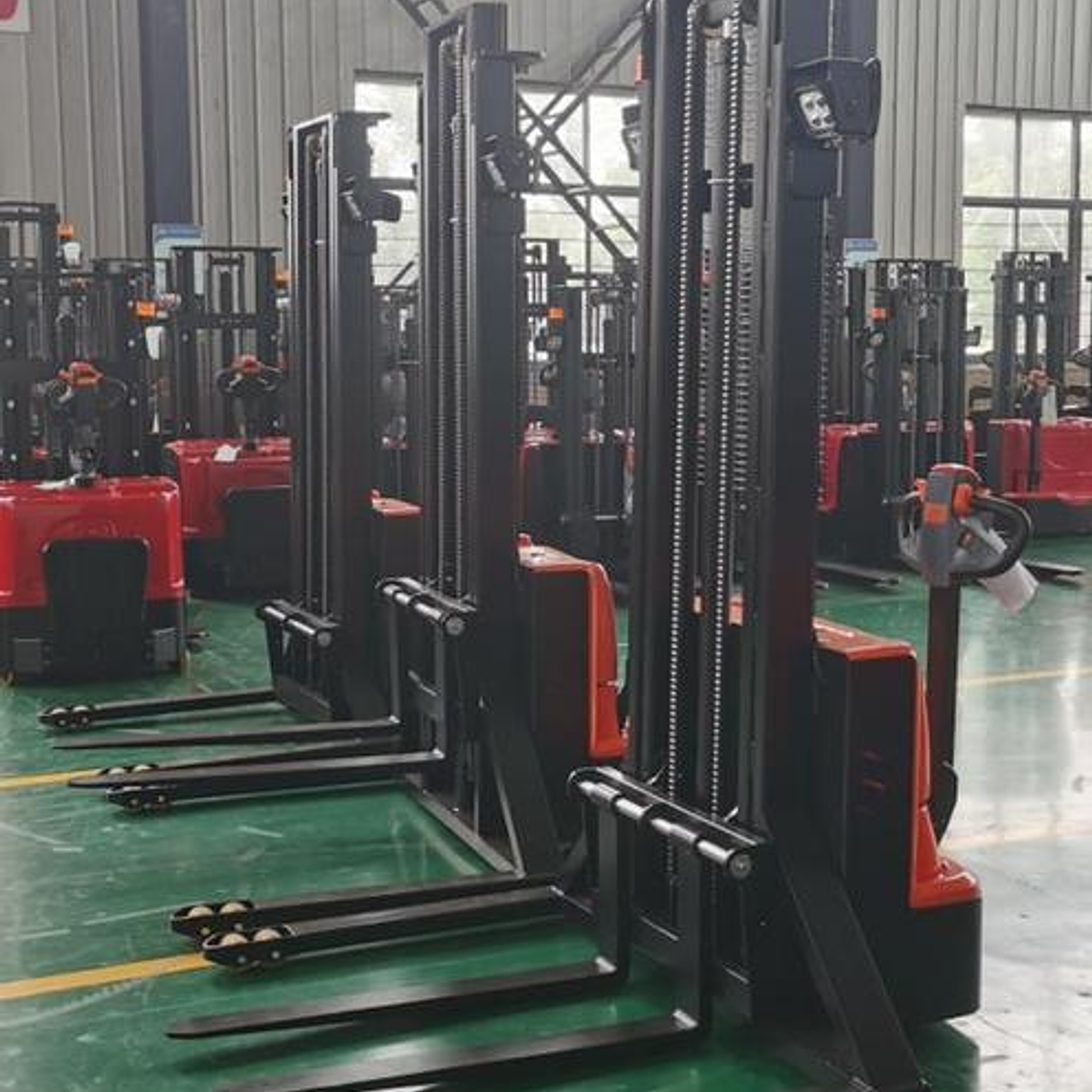 Apilador Eléctrico Hombre a Pie 3,5mt Altura 2,0ton 4