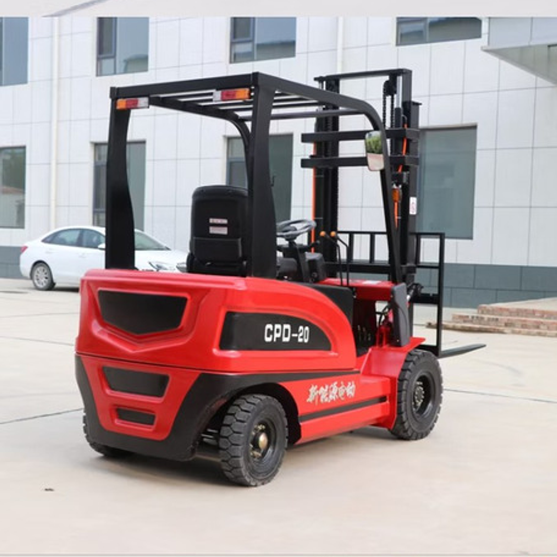 Grua Horquilla Electrica 3.0 Ton Cpd30e Mástil Triple 4.5mt 2