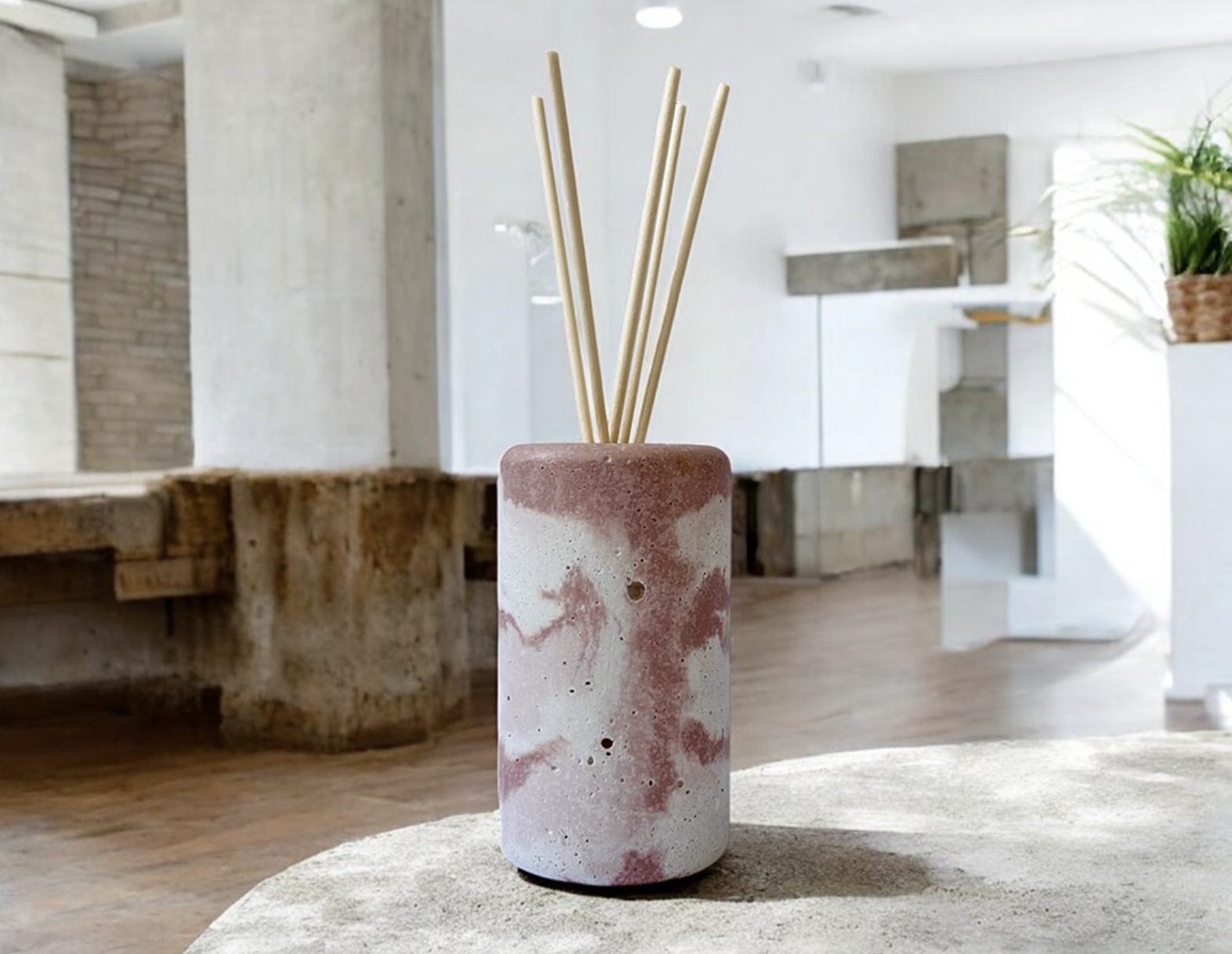 Como combinar padrões e cores com peças decorativas em cimento cinzento e cimento pigmentado