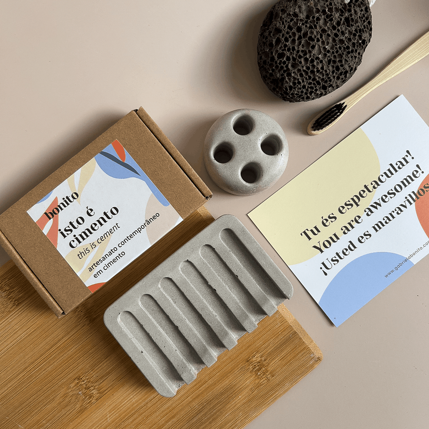 Coffret saboneteira e porta escovas Base 2