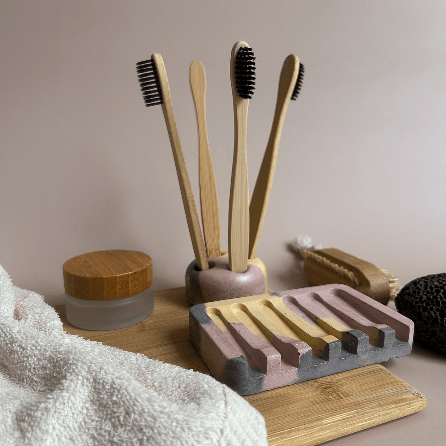 Coffret saboneteira e porta escovas Spring 2