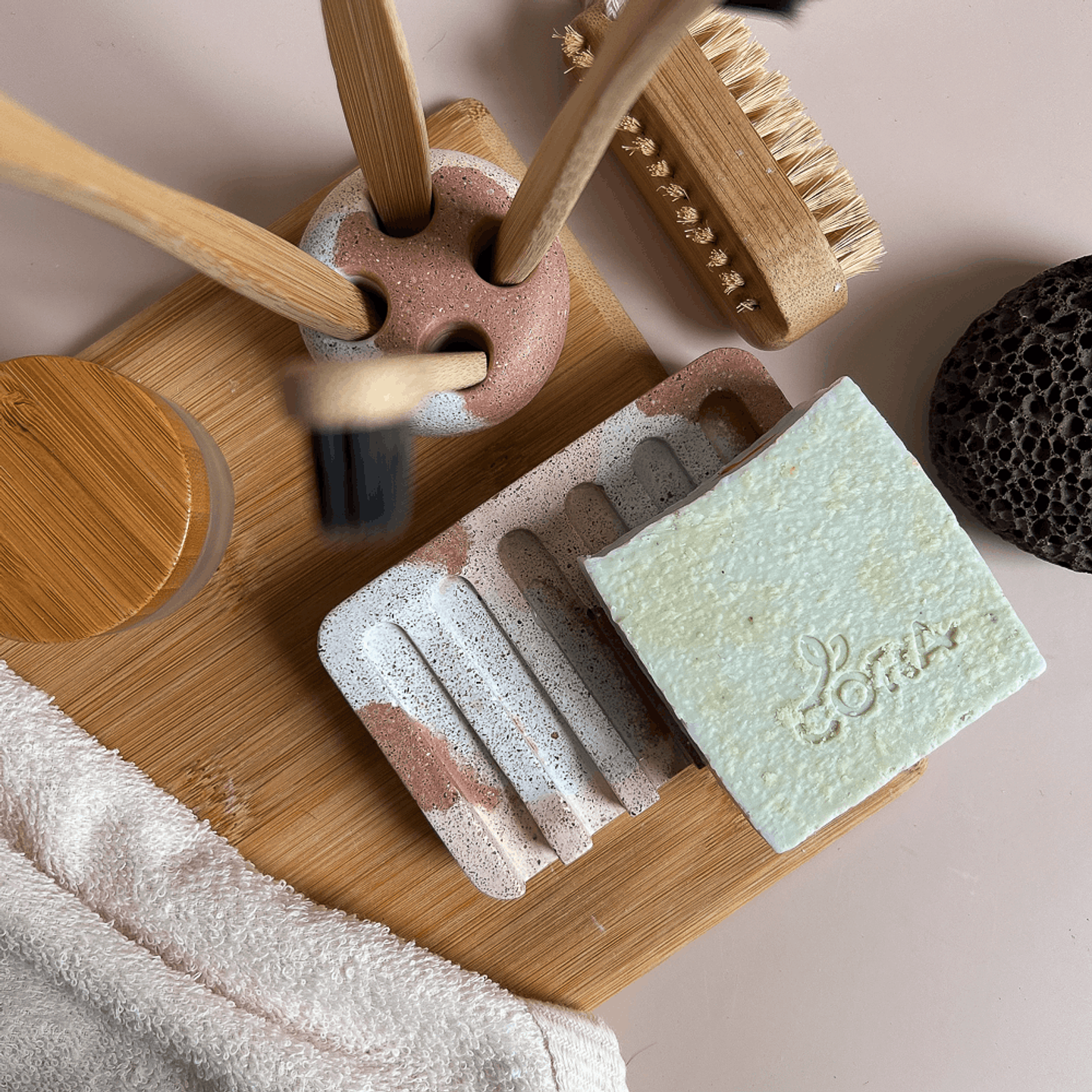 Lumen Soap dish and toothbrush holder set  2