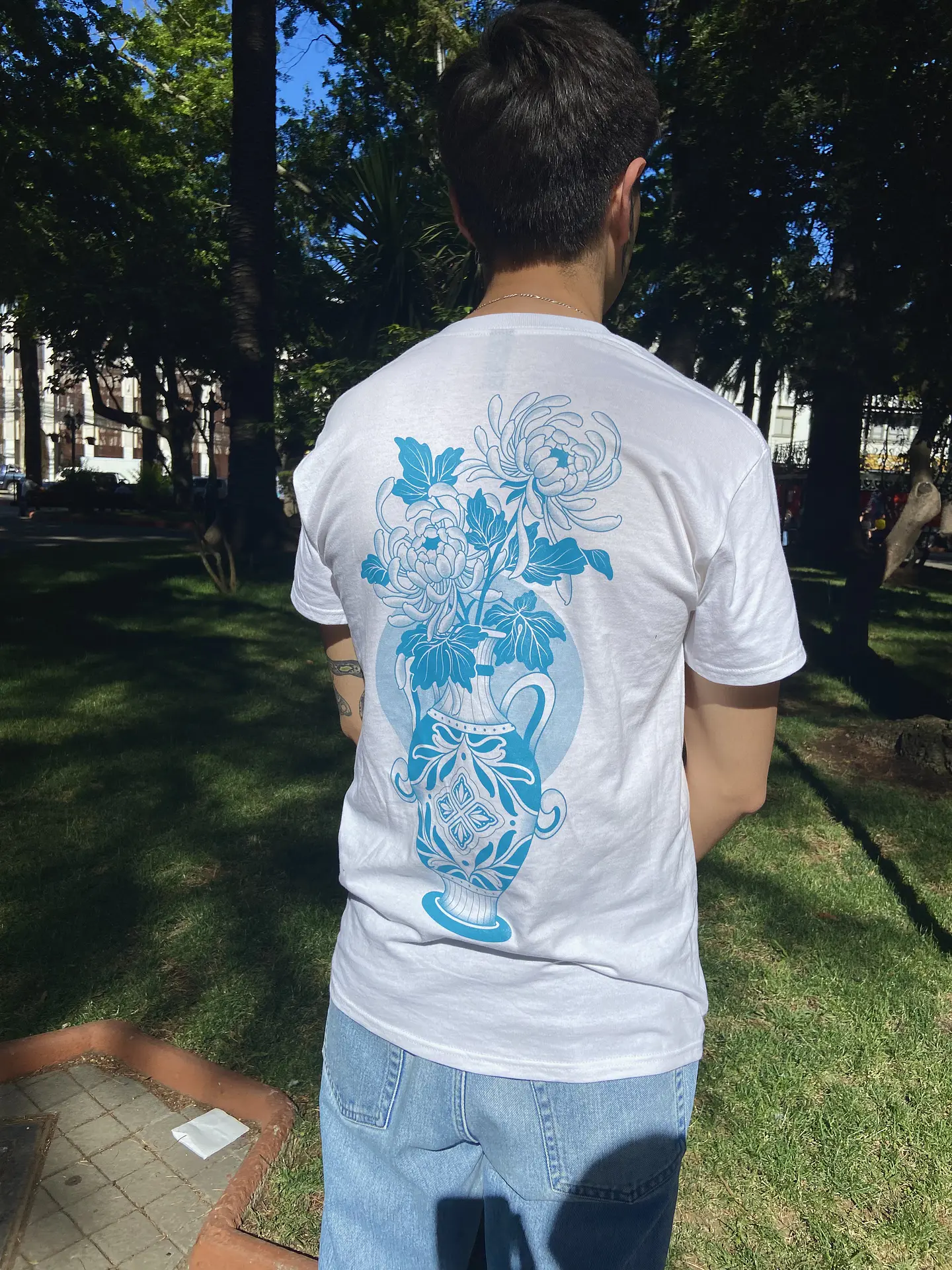 Polera JARRÓN CON CRISANTEMOS 4