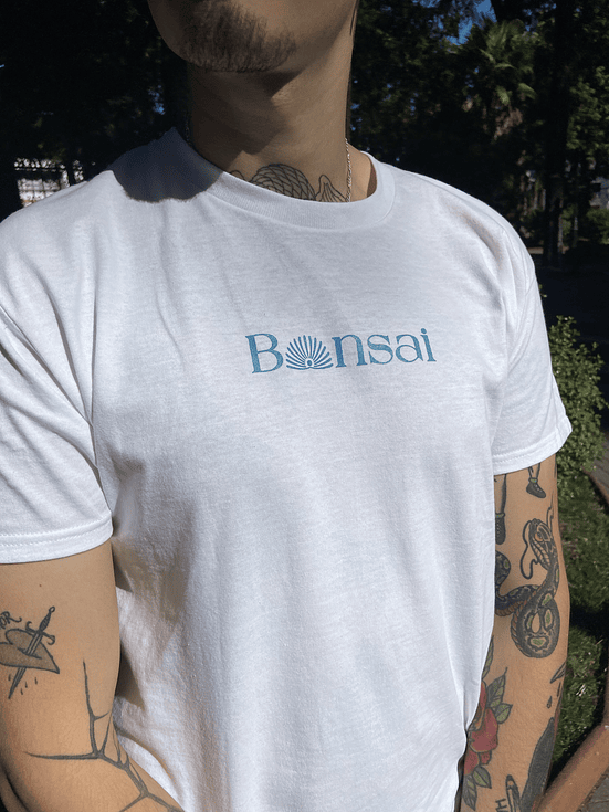 Polera JARRÓN CON CRISANTEMOS 2