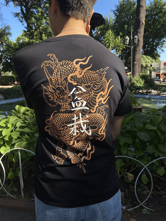 Polera BLACK DRAGON 1