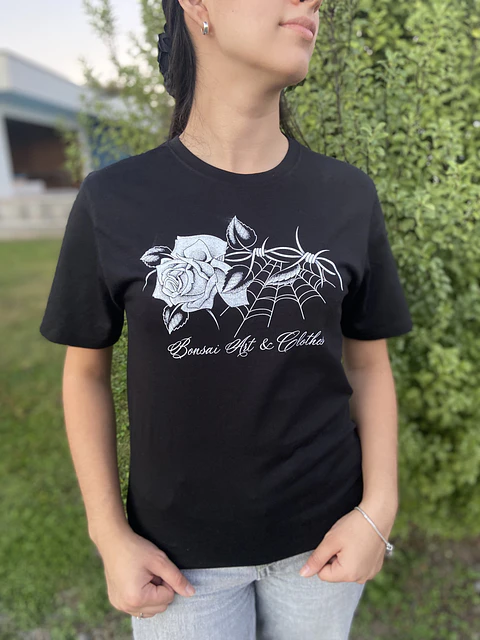 Polera ROSA CON PÚAS Black