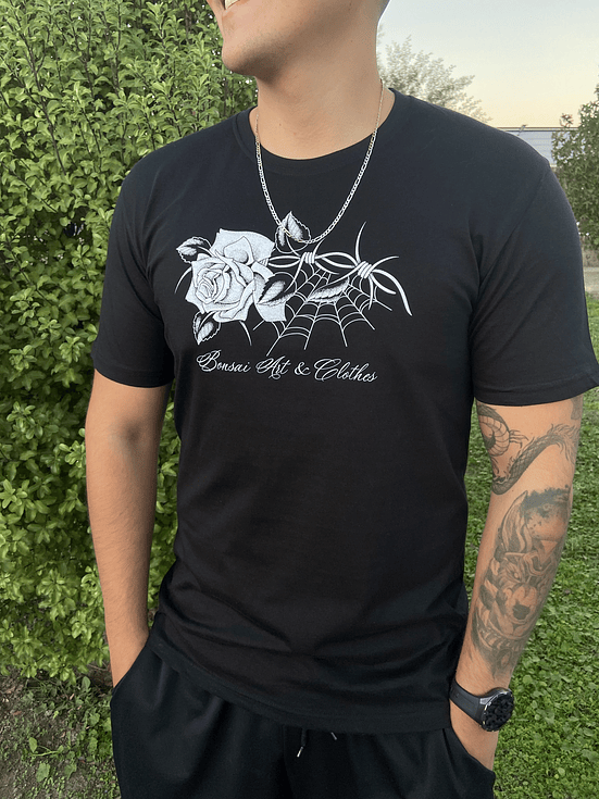 Polera ROSA CON PÚAS Black 1