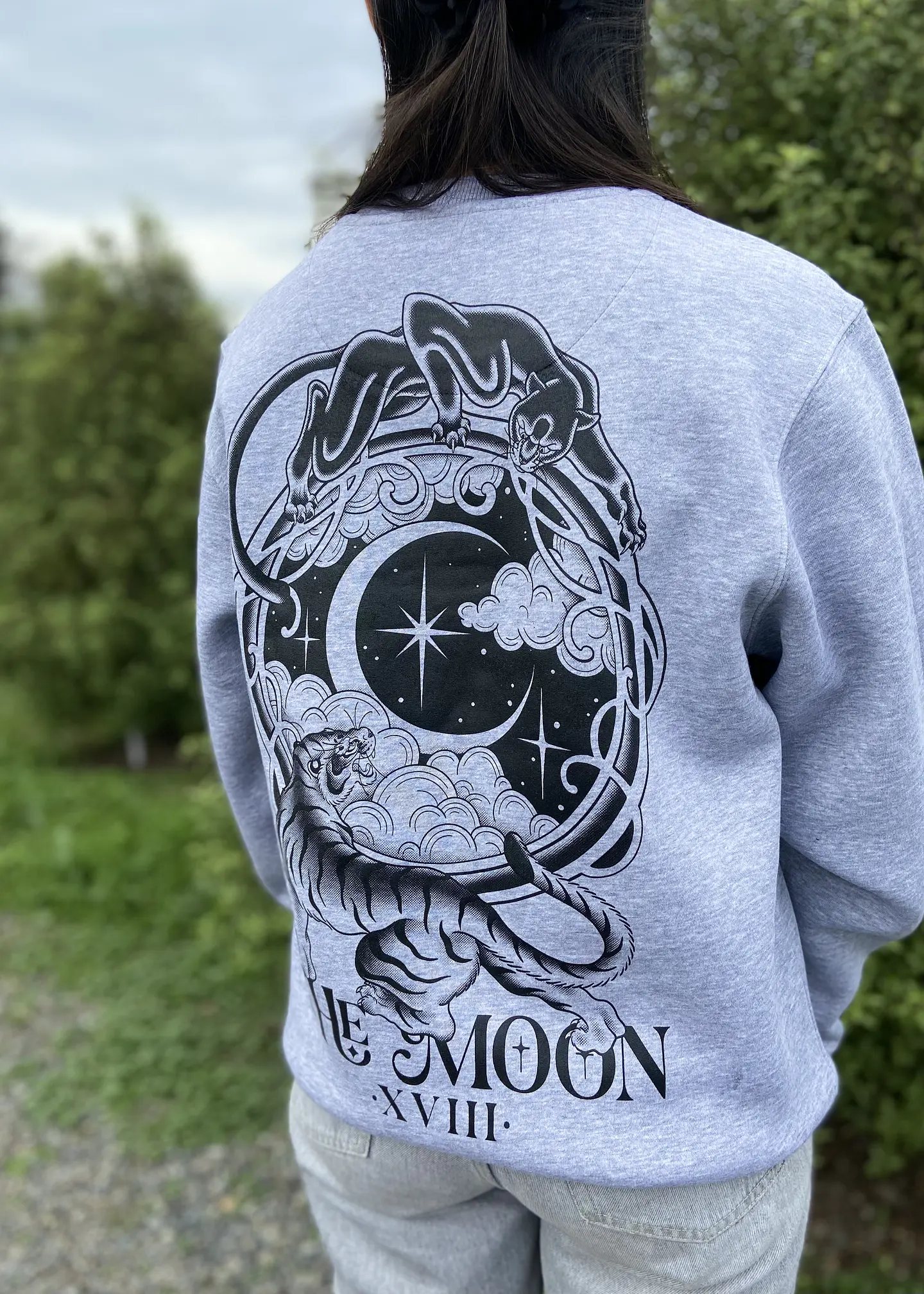Crewneck THE MOON 4