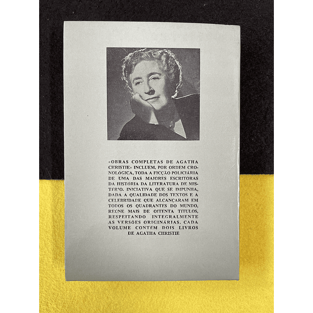 Agatha Christie - À saúde da morte / Poirot o teatro e a morte. 23