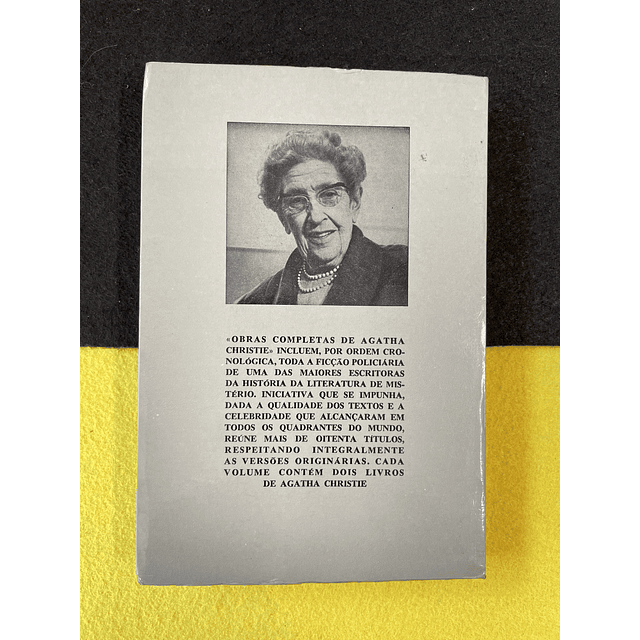 Agatha Christie - Os elefantes não esquecem / Morte pela porta das traseiras. 39