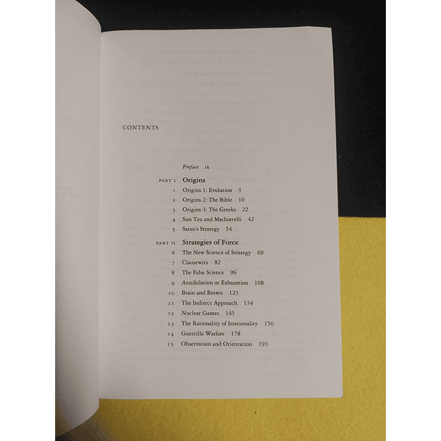 Lawrence Freedman - Strategy: A history