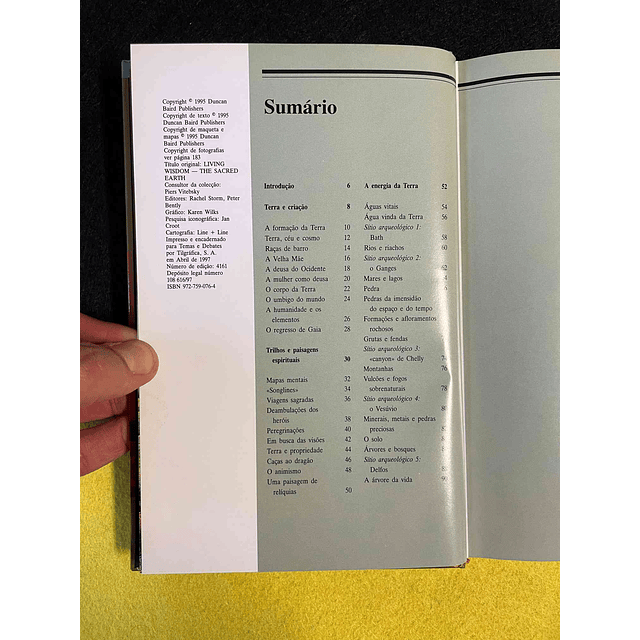 Brian Leigh Molyneaux - Mitos da terra sagrada