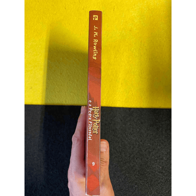 J. K. Rowling - Harry Potter e a pedra filosofal