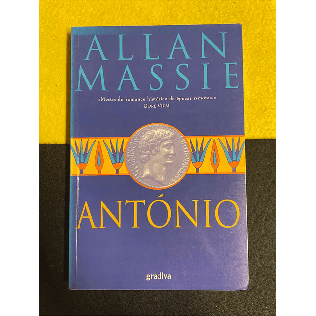 Allan Massie - António