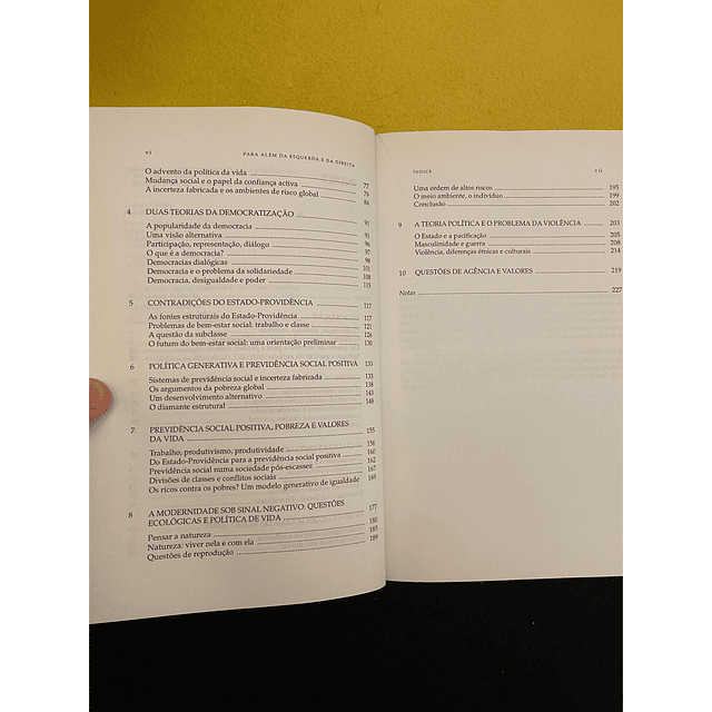 Anthony Giddens - Para além da esquerda e da direita