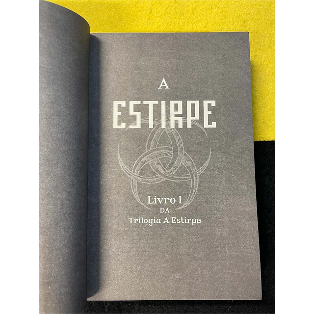 Chuck Hogan, Guilhermo del Toro - A esturpe