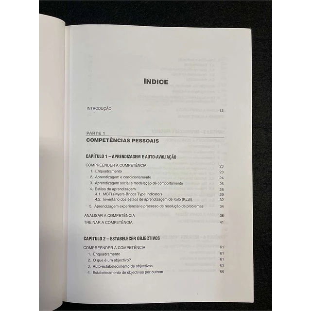 José Neves, Margarida Garrido, Eduardo Simões - Manual de competências: Pessoais, interpessoais e instrumentais