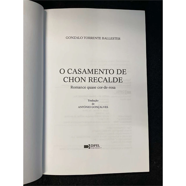 Gonzalo Torrente Ballester - O casamento de Chon Recalde
