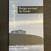 Agatha Christie - Perigo na casa do fundo