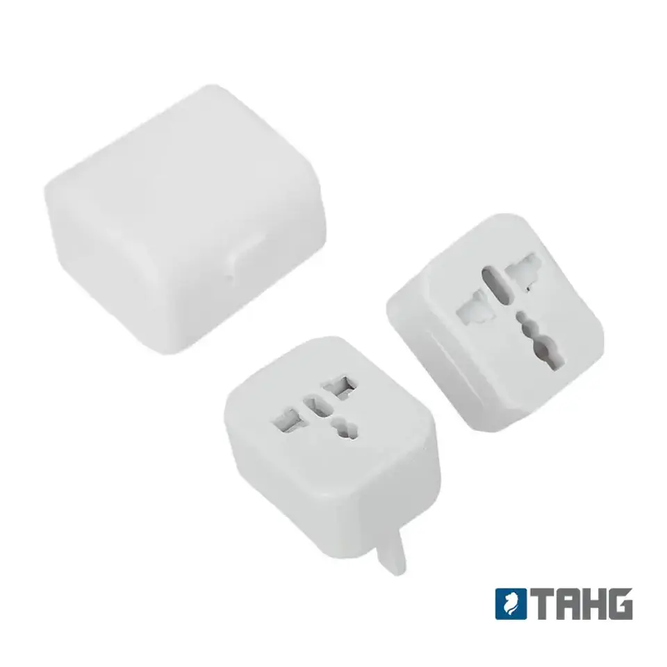 World Travel Adaptor 1