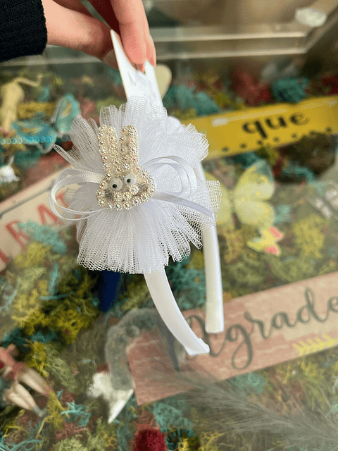 Tiara Infantil com Laço e Pérolas