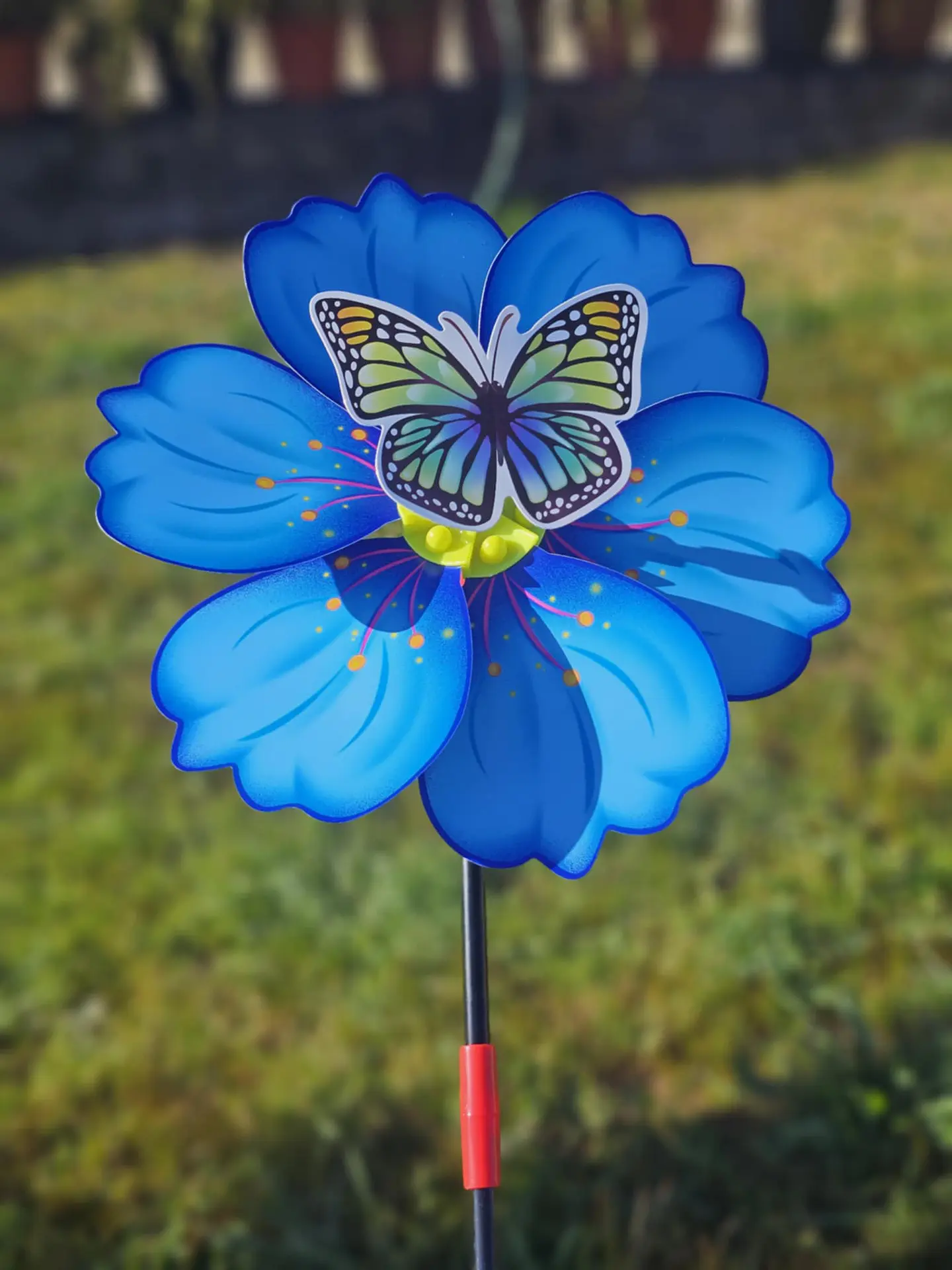 Catavento Decorativo de Jardim – Flores Coloridas 1