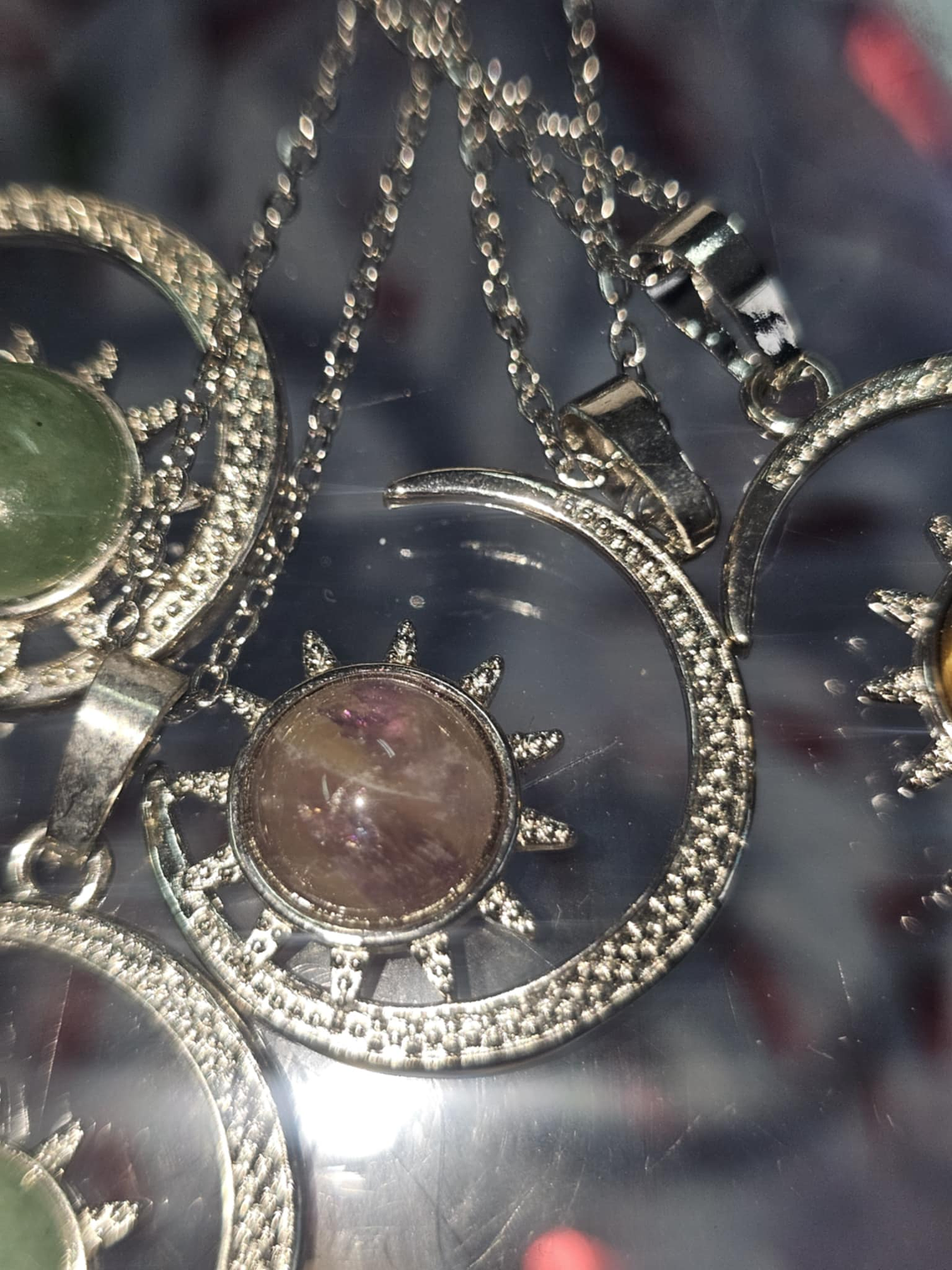 Colar Lua e Pedra Natural – Elegância e Energia Positiva 1