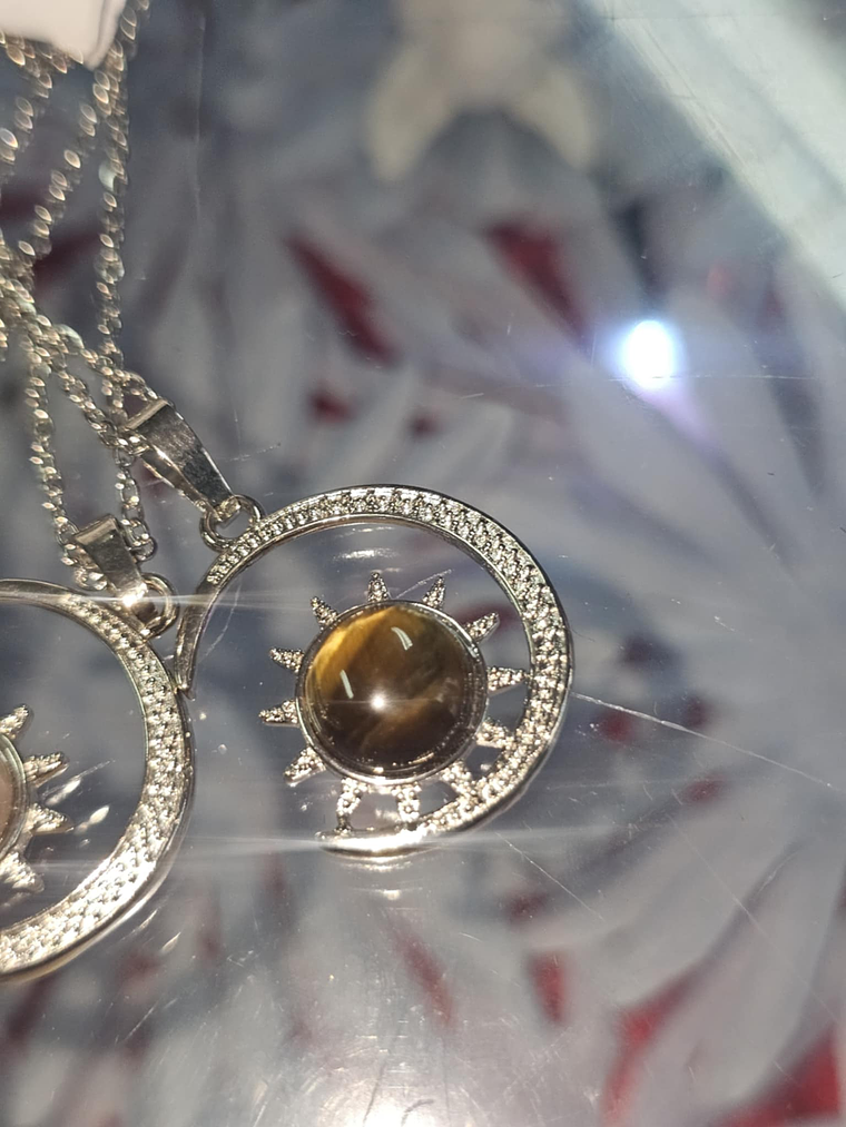 Colar Lua e Pedra Natural – Elegância e Energia Positiva 2